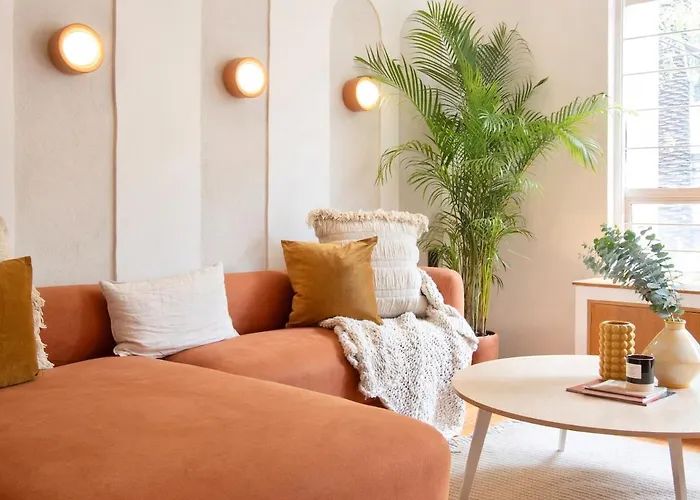Bonito, Comfort, Charm And Location *